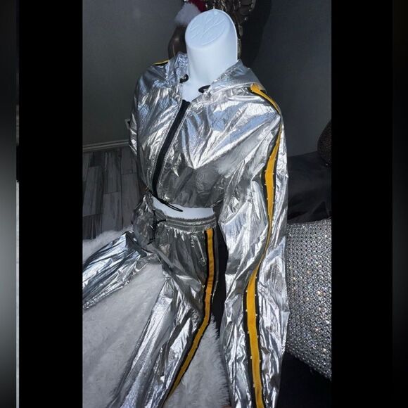 LF Brand Metallic Jumpsuit Set-One of a Kind - Picture 5 of 12
